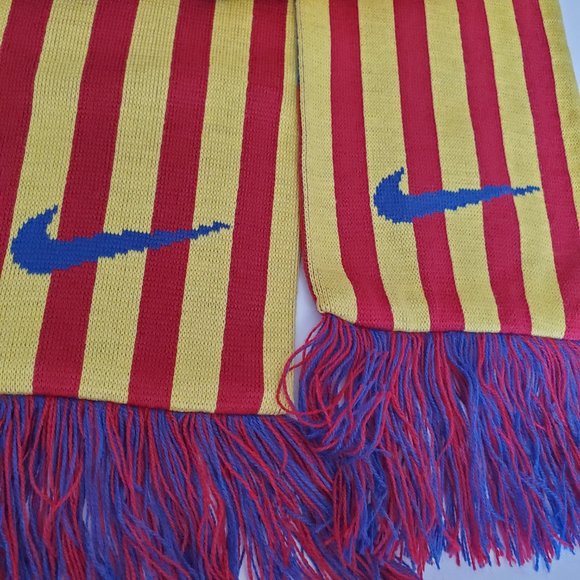 NIKE FCB La Liga Team SCARF Fandom Gear Knit Embroidered Crest Patch Team Swag - Picture 5 of 7